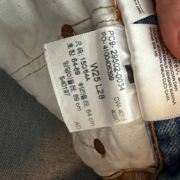 Levis 501 Jeans Womens 25 Medium Wash Distressed Thrashed Button Fly Retro - Picture 8 of 14